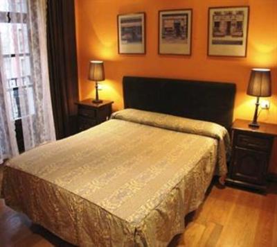 фото отеля Apartamentos San Roque Llanes