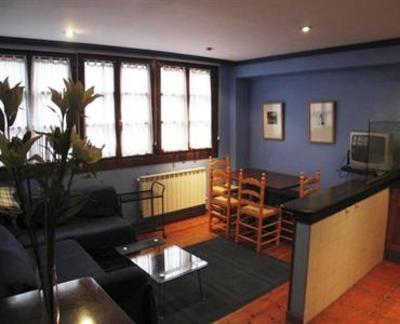 фото отеля Apartamentos San Roque Llanes