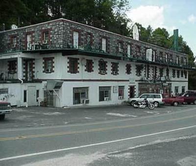фото отеля Skyline Village Inn LLC