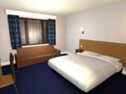 фото отеля Travelodge Llanelli Cross Hands