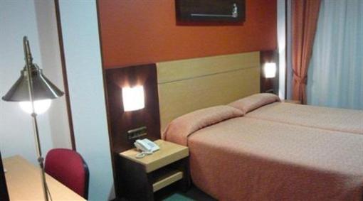 фото отеля Hostal La Salle