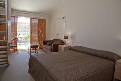 фото отеля Banjo Paterson Inn