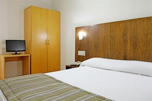 фото отеля Travel Inn Guaratingueta