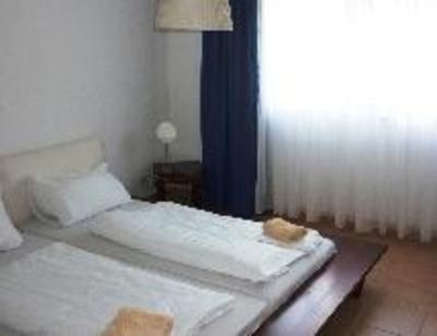 фото отеля Domapartment am Airport Koln Bonn