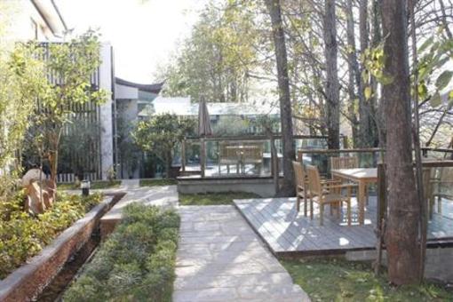 фото отеля Lijiang Butterfly Resort