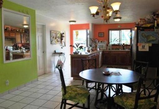 фото отеля Lahaina Bungalow