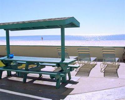 фото отеля Surfs Inn