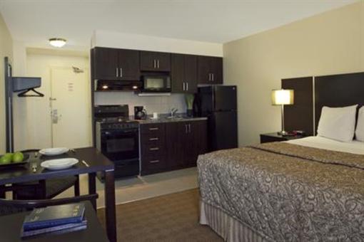 фото отеля Canadas Best Value Inn Toronto