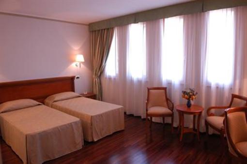 фото отеля Pilgrim's Hotel Cicognolo