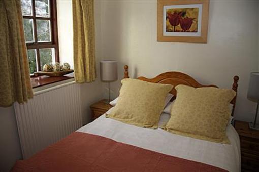 фото отеля Cherry Apartment Fivemiletown