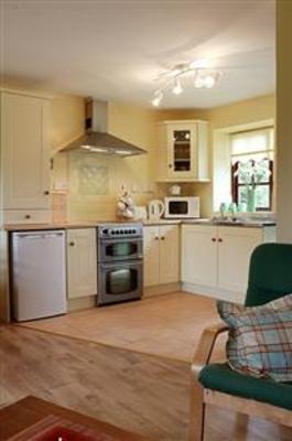 фото отеля Cherry Apartment Fivemiletown