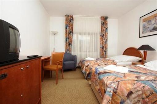 фото отеля Chotol Hotel