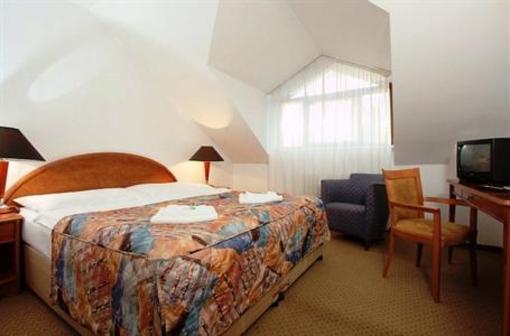 фото отеля Chotol Hotel