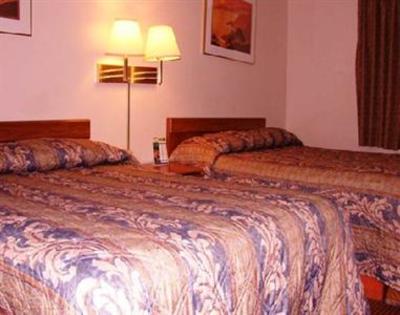 фото отеля Scottish Inn Utica