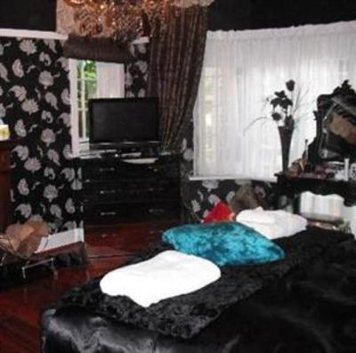 фото отеля Luminiere Bed & Breakfast Poole