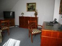 West Hotel an der Sachsischen Weinstrasse
