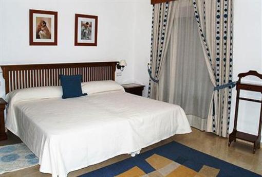 фото отеля Hotel Caicos Prado del Rey