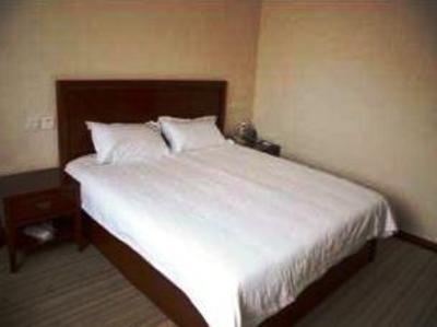 фото отеля GreenTree Inn Dalian Jinzhou Railway Station Express Hotel
