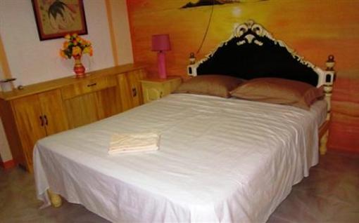 фото отеля Bunny's Beach Resort