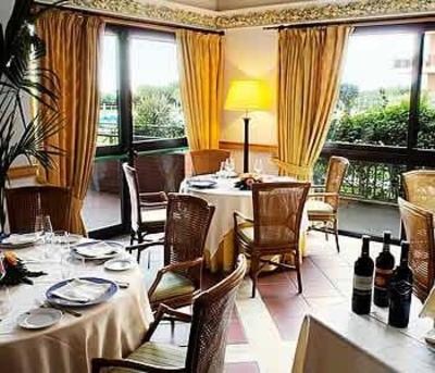 фото отеля Holiday Inn Resort Naples Castel Volturno