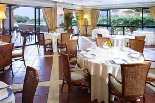 фото отеля Holiday Inn Resort Naples Castel Volturno