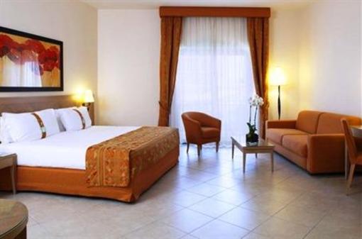 фото отеля Holiday Inn Resort Naples Castel Volturno