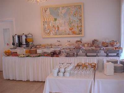 фото отеля Balcony Hotel