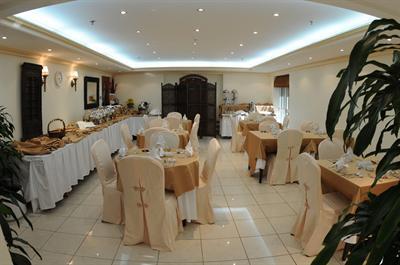 фото отеля Royal Regency Hotel Apartments