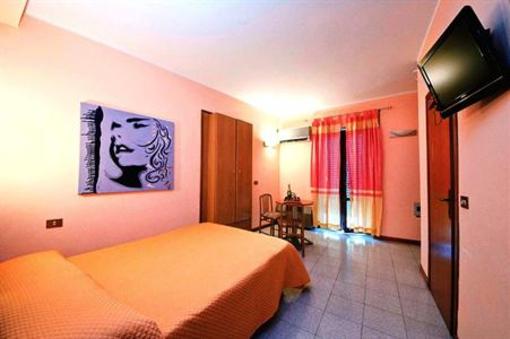 фото отеля Hotel Residence Viterbo Inn