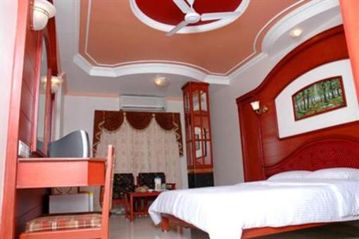 фото отеля Hotel Gnanam