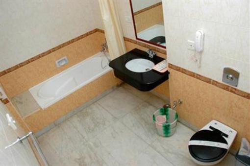 фото отеля Hotel Gnanam