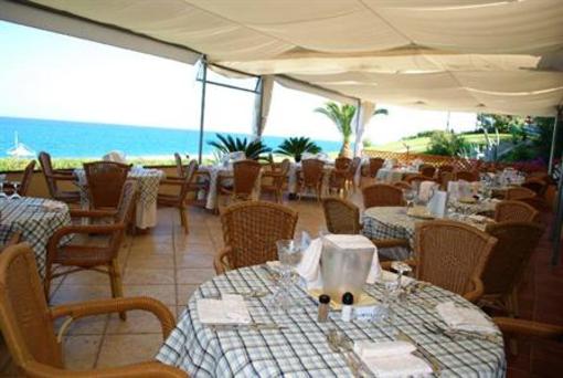 фото отеля Calalandrusa Beach Resort Guardavalle