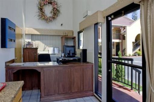 фото отеля Americas Best Value Inn Mountain View