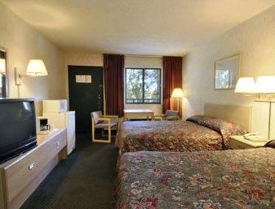 фото отеля Howard Johnson Express Inn Tallahassee