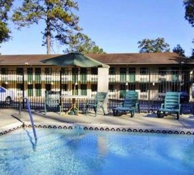 фото отеля Howard Johnson Express Inn Tallahassee