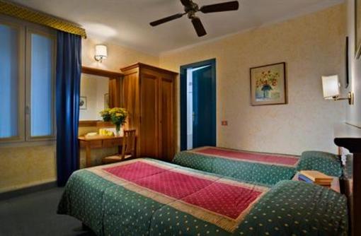 фото отеля Hotel Garni Riviera