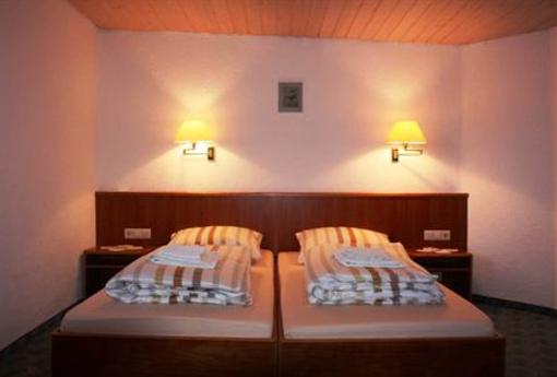 фото отеля Gasthof Lowen Dettingen an der Erms