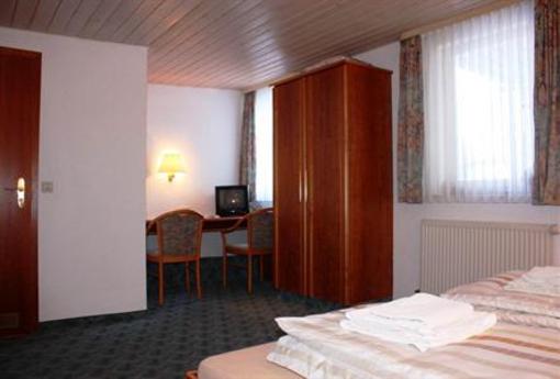 фото отеля Gasthof Lowen Dettingen an der Erms