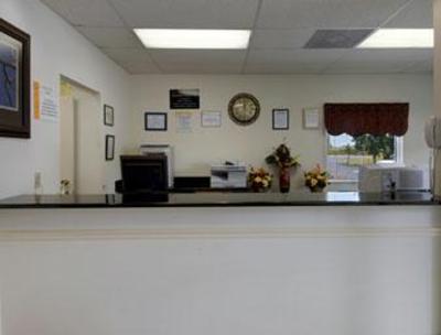 фото отеля Days Inn Fredericksburg North