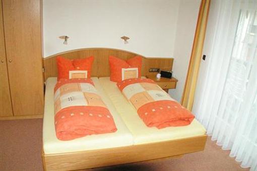 фото отеля Appartementhaus Sonnenheim Oberstdorf