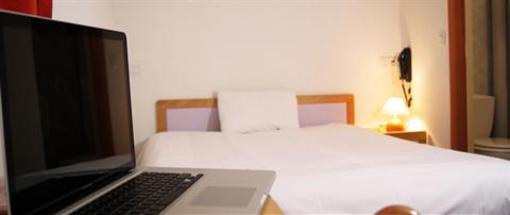 фото отеля Hotel Beaulieu Clermont-Ferrand
