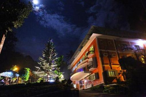 фото отеля Forest Haven Resort