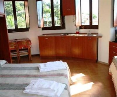 фото отеля Residence Hotel Moneglia