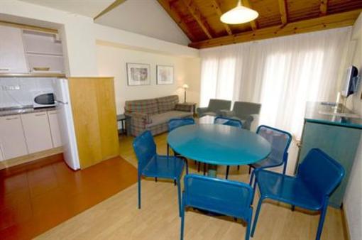 фото отеля Apartamentos Adelaida