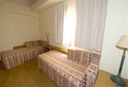 фото отеля Apartamentos Adelaida