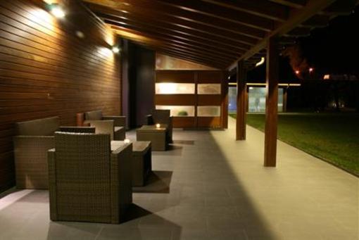 фото отеля Apartamentos Adelaida
