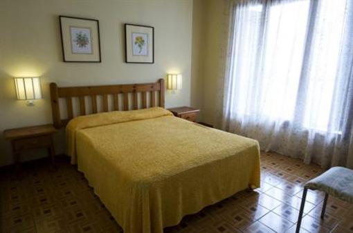 фото отеля Apartamentos Adelaida