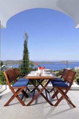 фото отеля EloundaVista Villas