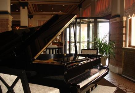 фото отеля Crowne Plaza Hotel Pensacola Grand