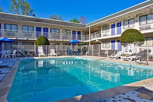 фото отеля Motel 6 Baton Rouge Port Allen